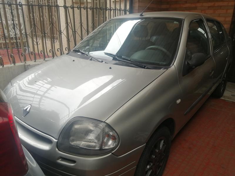 Renault Symbol • 2003 • 164,000 km 4
