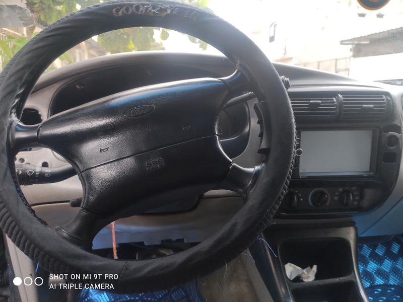 Ford Explorer • 1998 • 403,000 km 14