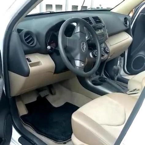 Toyota RAV4 • 2010 • 80 km 4