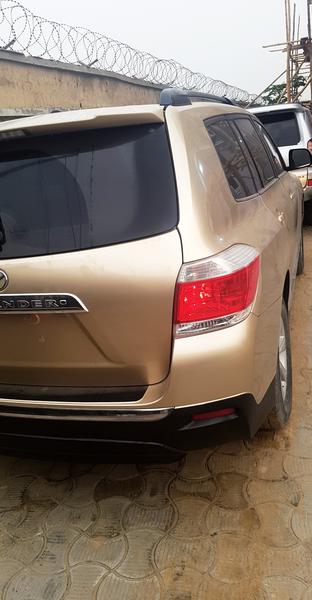 Toyota Highlander • 2013 • 87,314 km 5