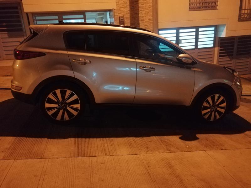 Kia Sportage • 2017 • 59,800 km 3