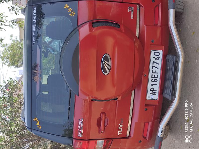 Mahindra TUV300 • 2017 • 18 km 7