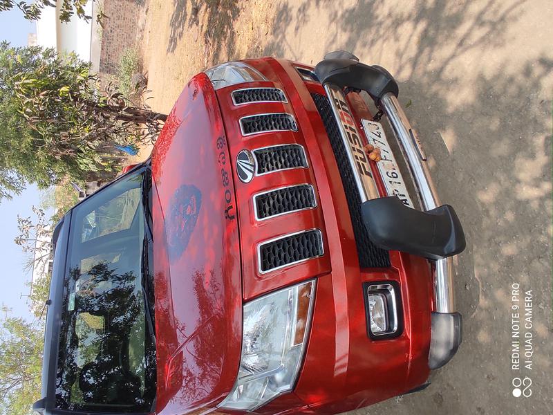 Mahindra TUV300 • 2017 • 18 km 3