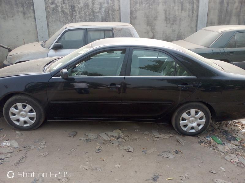 Toyota  • 2006 • 100 km 2