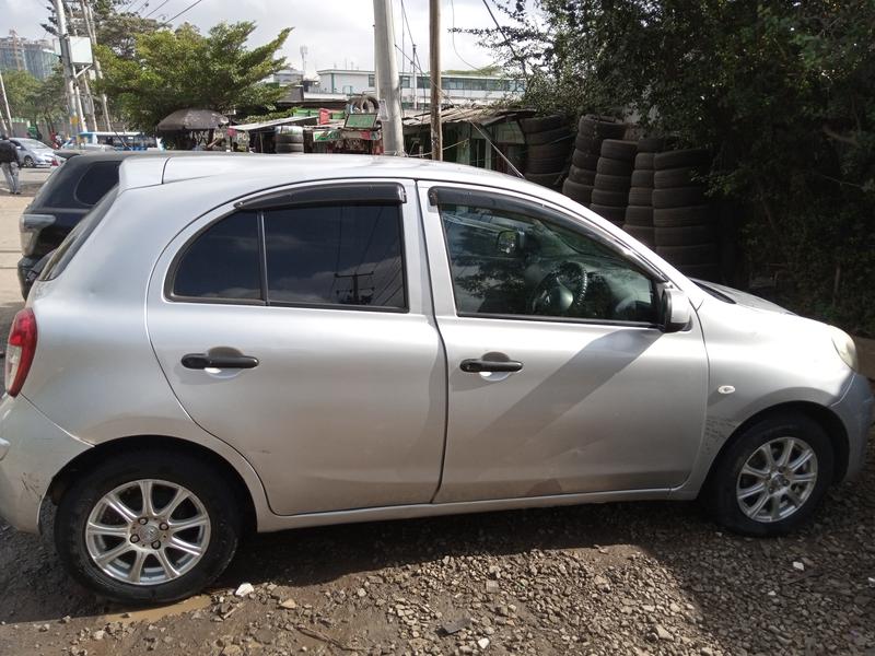 Nissan March • 2011 • 270,000 km 1