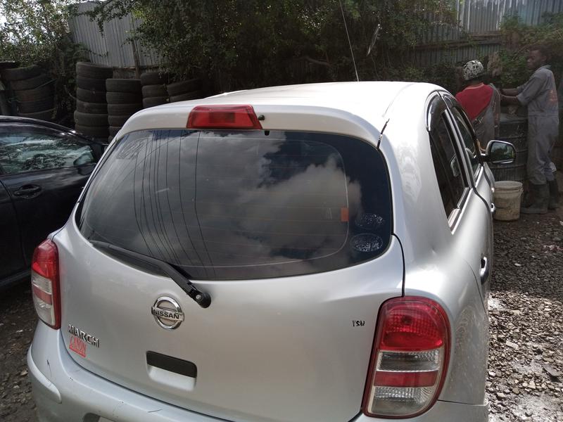 Nissan March • 2011 • 270,000 km 4