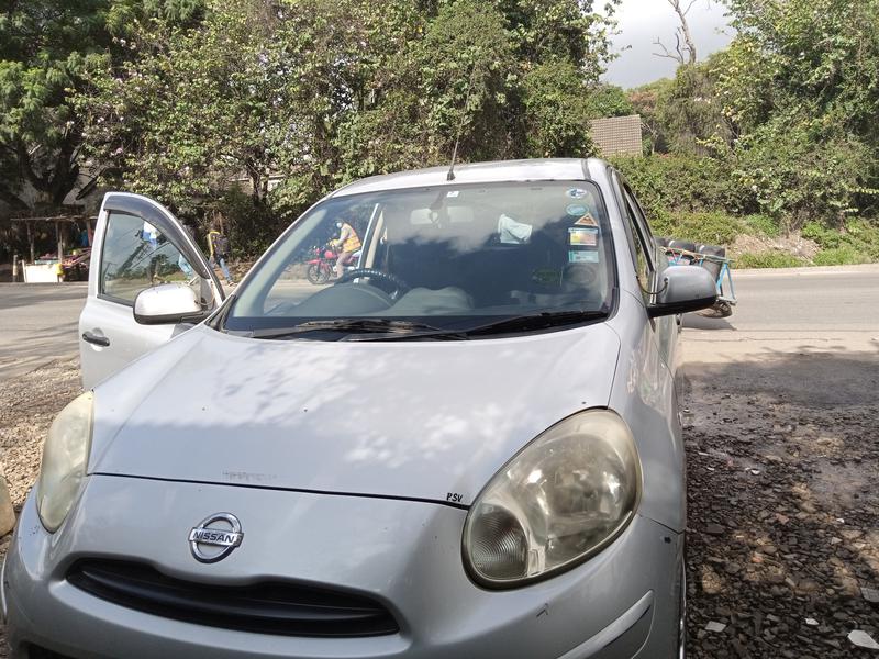 Nissan March • 2011 • 270,000 km 3