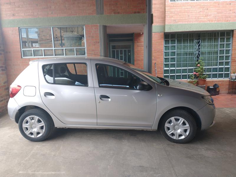 Renault Sandero • 2017 • 60,500 km 3