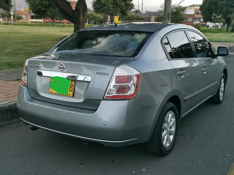 Nissan Sentra 2.0 • 2013 • 114,000 km 7
