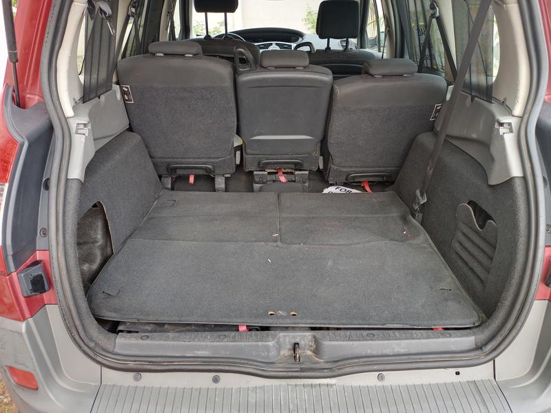 Renault Scénic • 2009 • 40,546 km 4