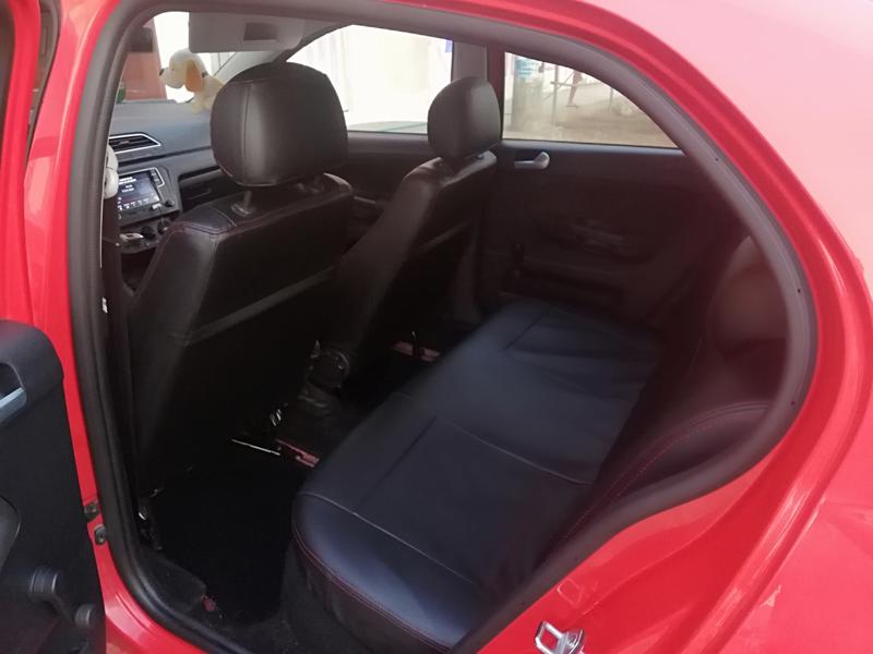 Volkswagen Gol • 2017 • 13,800 km 8