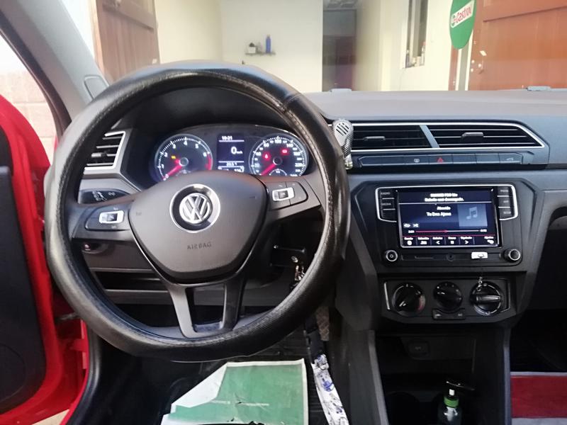 Volkswagen Gol • 2017 • 13,800 km 2