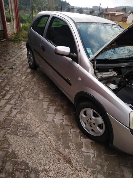 Opel Corsa • 2002 • 306,000 km 3