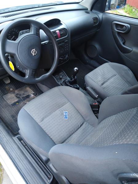 Opel Corsa • 2002 • 306,000 km 6