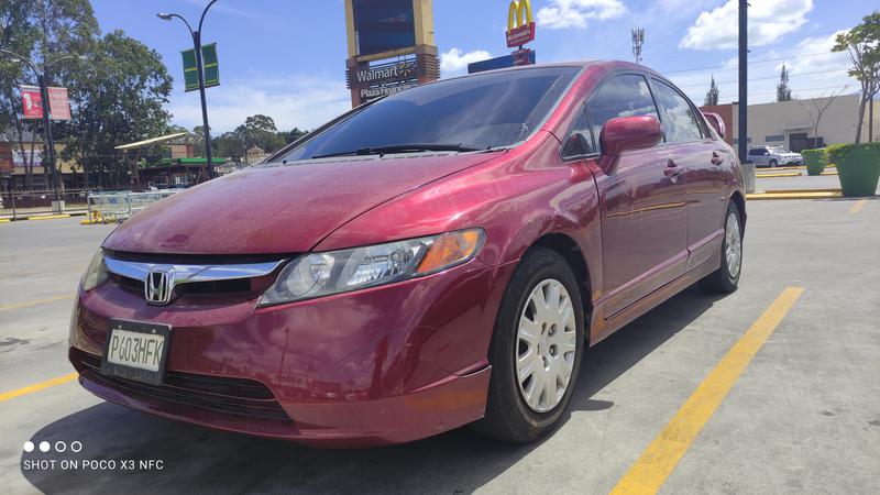 Honda Civic • 2007 • 151,000 km 4