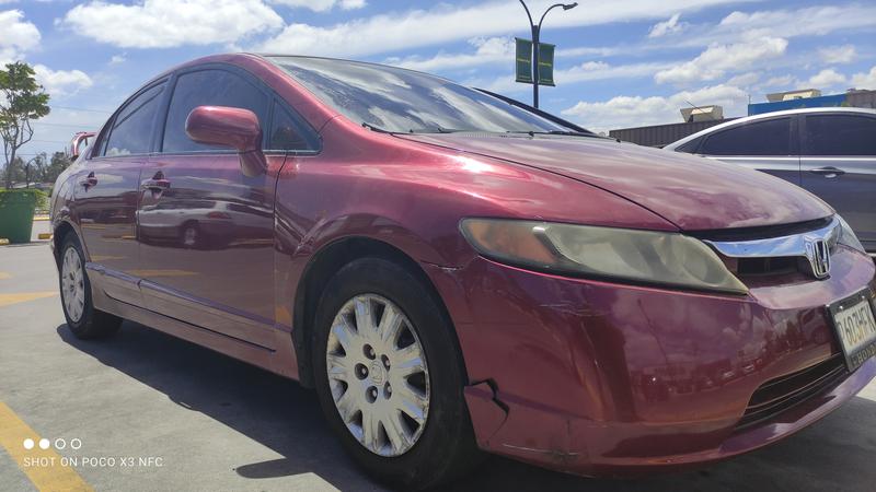 Honda Civic • 2007 • 151,000 km 1