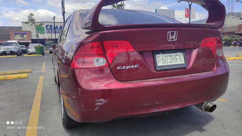 Honda Civic • 2007 • 151,000 km 2