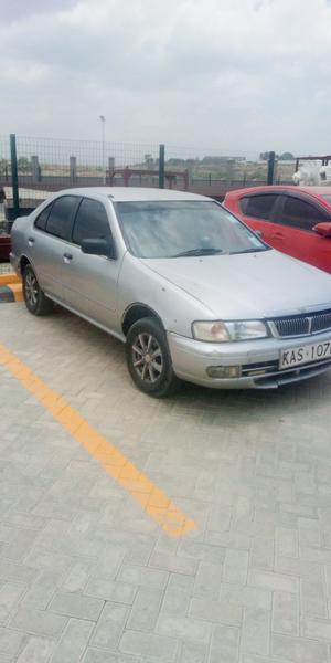 Nissan Sunny ex saloon • 1998 • 71,000 km 4
