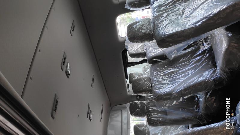 Nissan Urvan • 2021 • 0 km 2