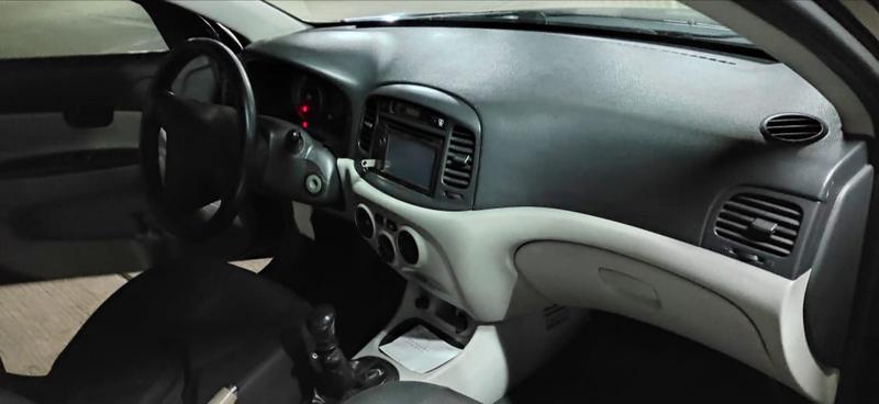 Hyundai Accent • 2009 • 158,000 km 2