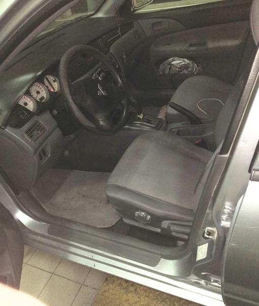 Mitsubishi Lancer • 2010 • 200,000 km 4