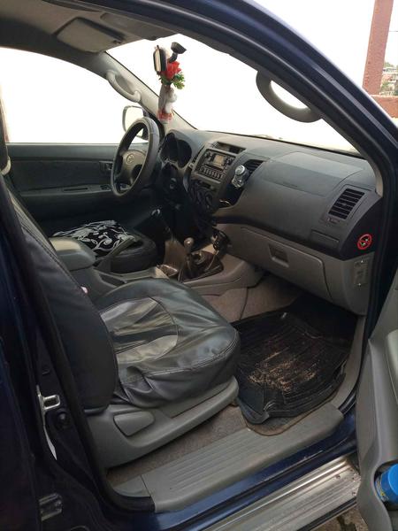 Toyota Hilux • 2010 • 237,000 km 6