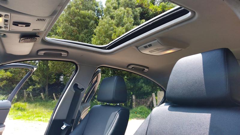 BMW  • 2009 • 122,000 km 6