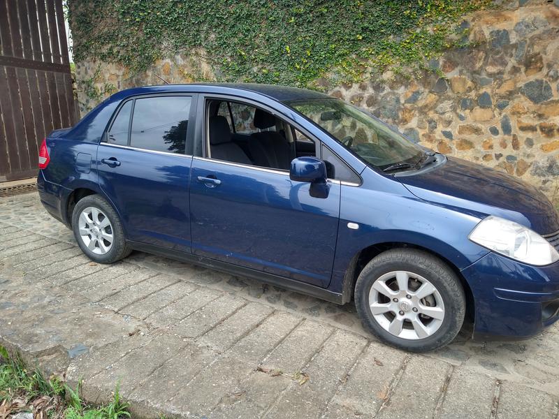 Nissan Tiida • 2008 • 95,000 km 3