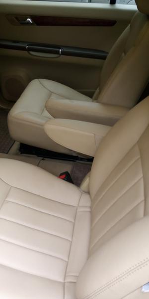 Mercedes-Benz 200 - 300 • 2008 • 37,000 km 1