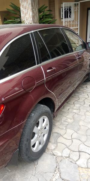 Mercedes-Benz 200 - 300 • 2008 • 37,000 km 2