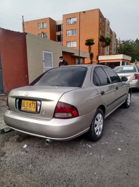 Nissan Sentra • 2001 • 120,000 km 3