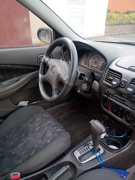 Nissan Sentra • 2001 • 120,000 km 5