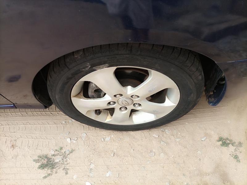 Hyundai Elantra • 2009 • 90,000 km 12