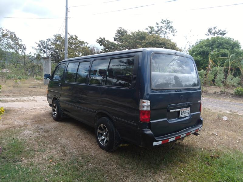 Toyota Hiace Van • 1999 • 11,111 km 1