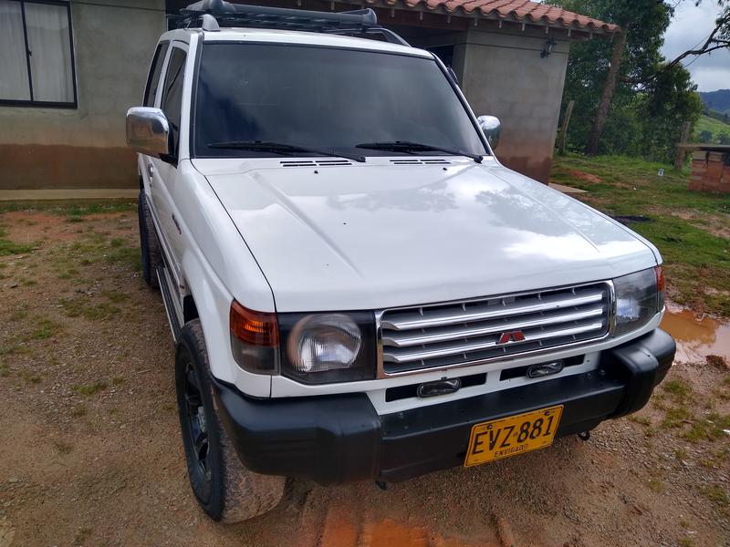 Mitsubishi Pajero • 1997 • 127,000 km 4