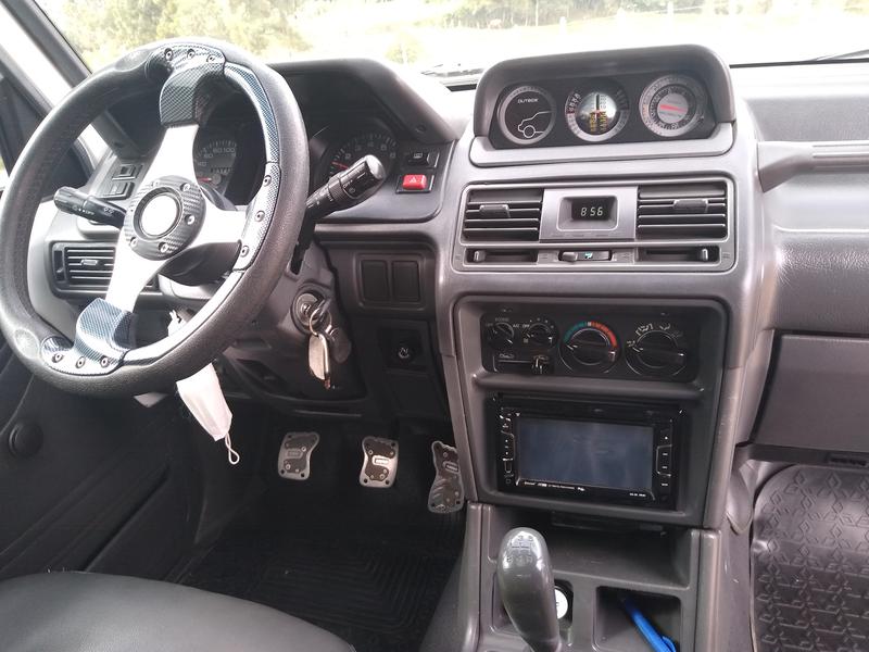 Mitsubishi Pajero • 1997 • 127,000 km 6