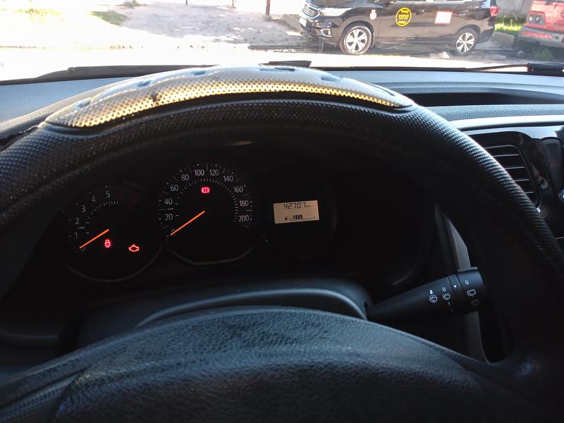 Renault Sandero • 2018 • 39,000 km 3