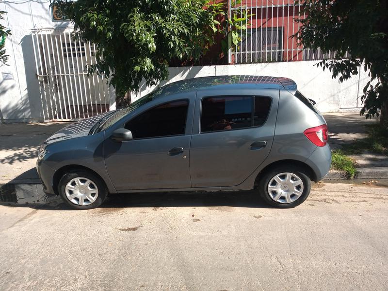 Renault Sandero • 2018 • 39,000 km 4