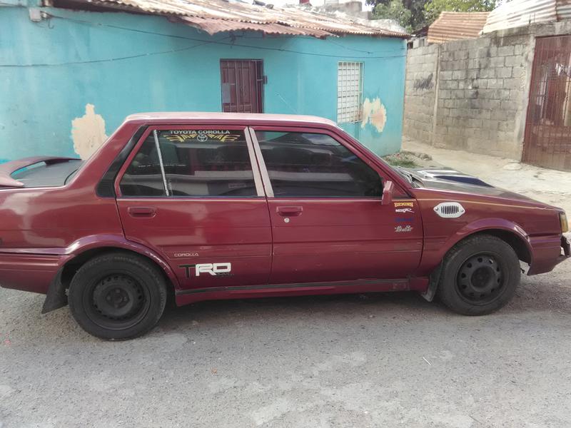 Toyota 86 • 1987 • 100,000 km 3