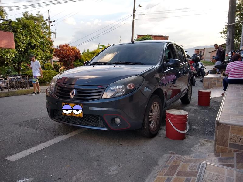 Renault Sandero • 2012 • 110,000 km 7