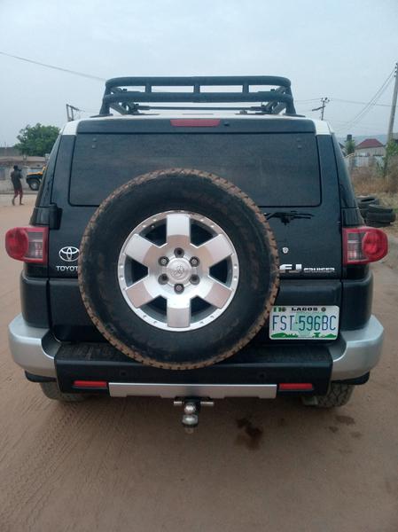 Toyota FJ Cruiser • 2008 • 88,000 km 1