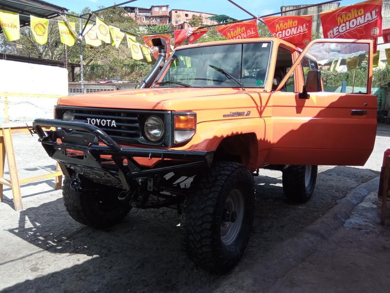 Toyota Land Cruiser • 1993 • 300 km 3