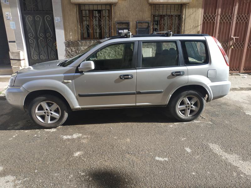 Nissan  • 2006 • 268,000 km 2