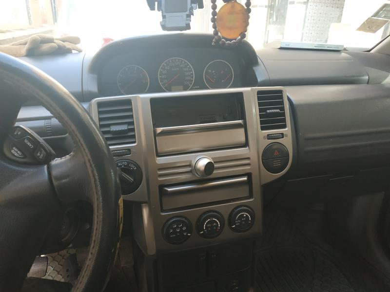 Nissan  • 2006 • 268,000 km 4