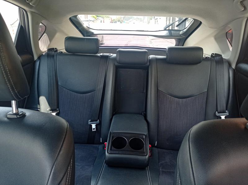 Toyota Prius • 2012 • 137,800 km 5