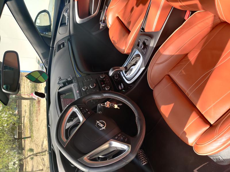 Opel Insignia • 2011 • 84,000 km 8