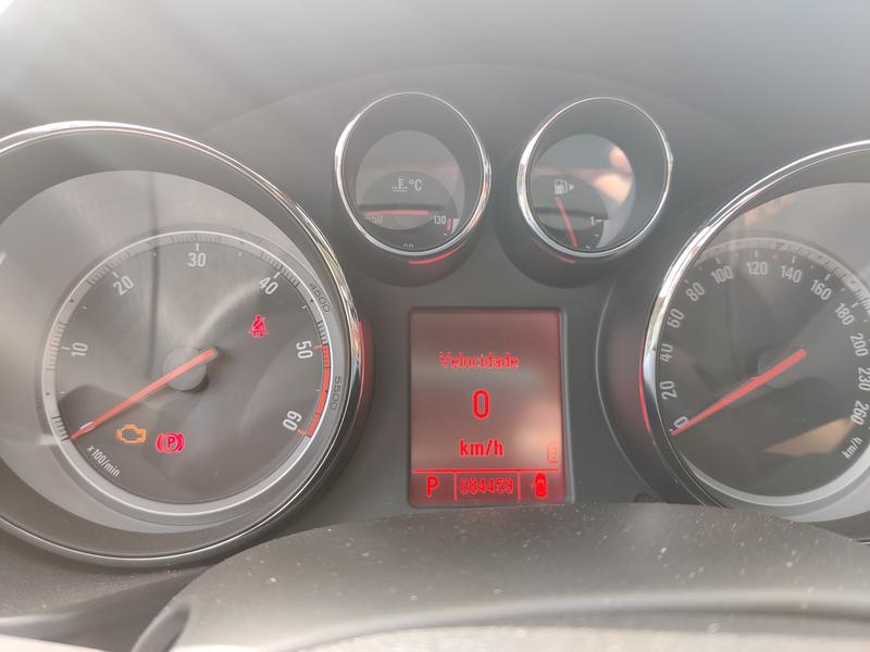 Opel Insignia • 2011 • 84,000 km 2