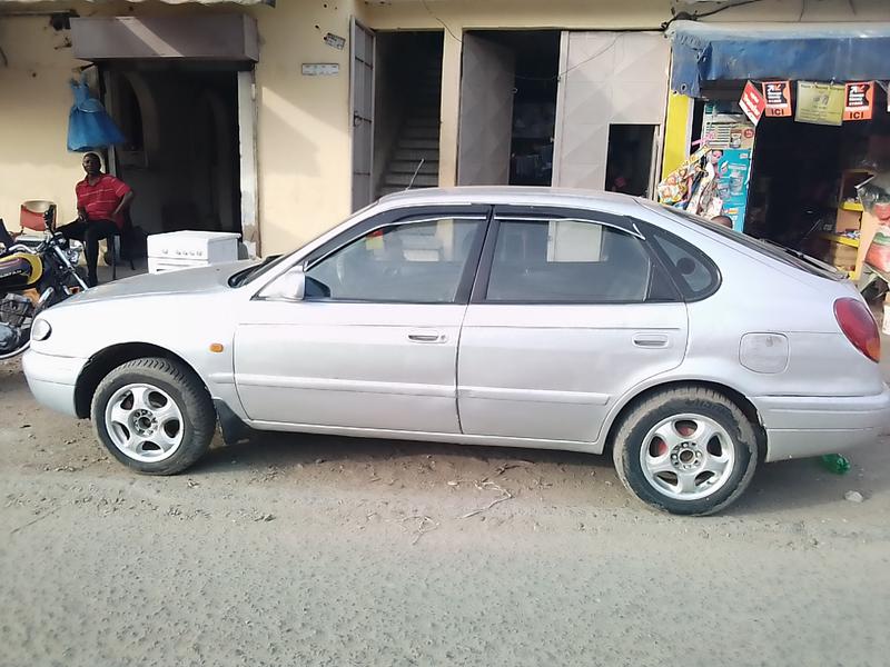 Toyota Corolla • 2002 • 340,000 km 2