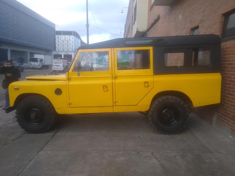 Land Rover 109 • 1970 • 150,000 km 4