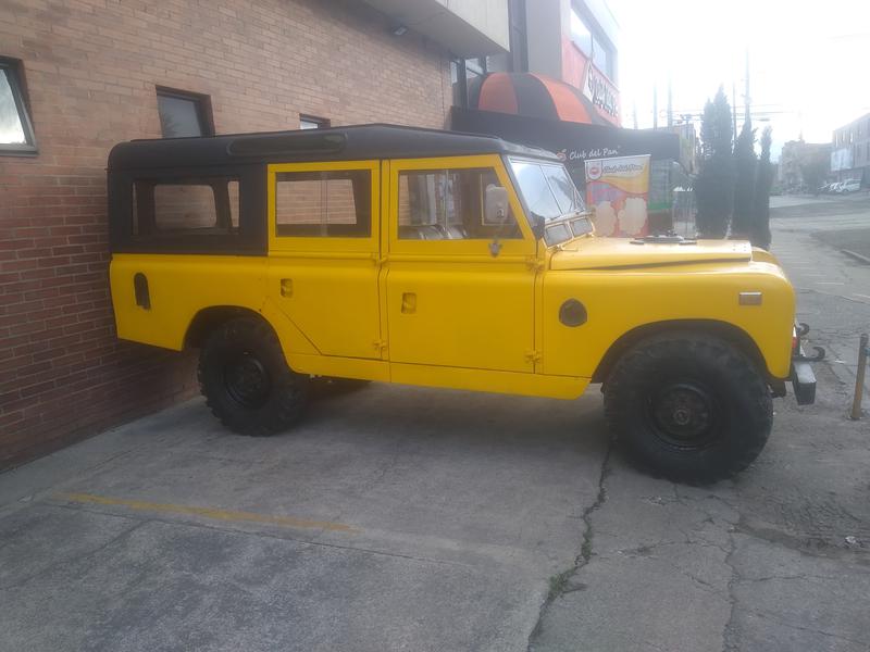 Land Rover 109 • 1970 • 150,000 km 2